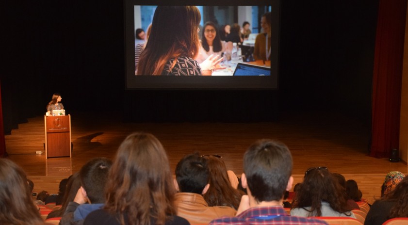 Anadolu Üniversitesi'nde "Women Techmakers Eskişehir İnternational Women Days 2017" söyleşisi 