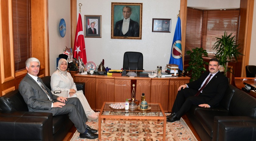 15 Temmuz kahramanı şehidimizin ailesinden Rektörümüz Prof. Dr. Şafak Ertan Çomaklı’ya ziyaret