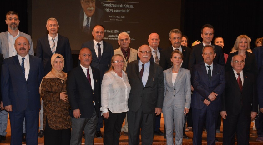 Anadolu Üniversitesi’nde "Demokrasilerde Katılım, Hak ve Sorumluluk" konferansı