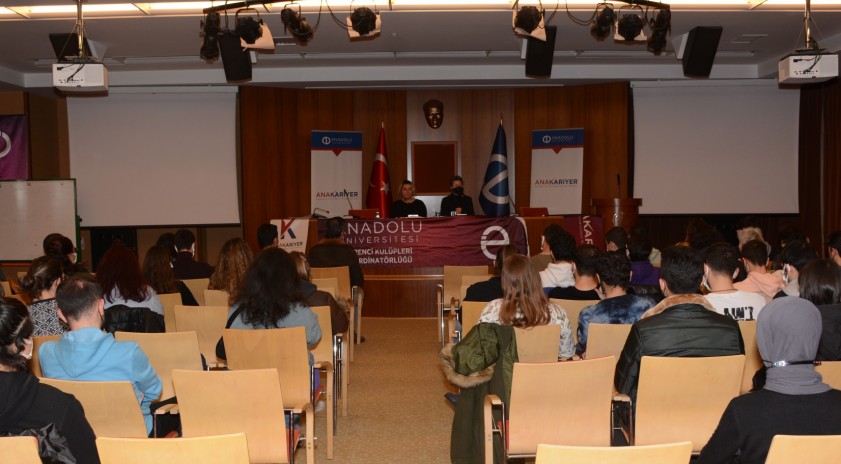 Anadolu Üniversitesi Kariyer Merkezi öğrencilerle bir araya geldi