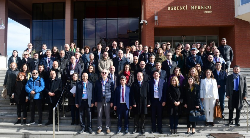 Anadolu Üniversitesi 2024-2028 Dönemi Stratejik Planı Hazırlık Çalışmalarına geniş katılımlı arama toplantısıyla başladı