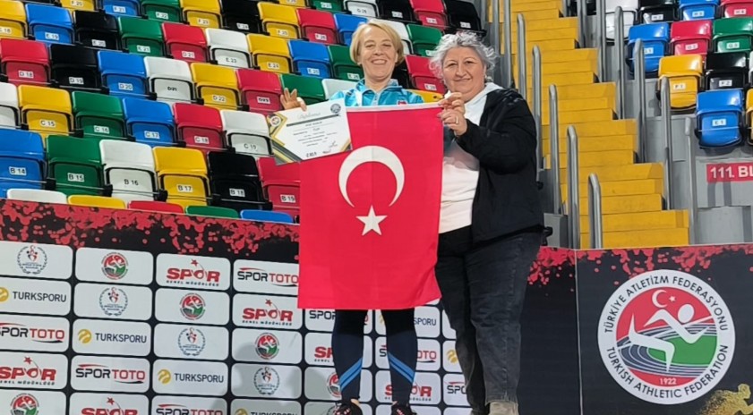 Tazelenme Üniversitesi öğrencisi İstanbul’dan madalya ile döndü