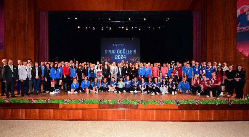 2024 Anadolu Üniversitesi Spor Ödülleri sahiplerini buldu