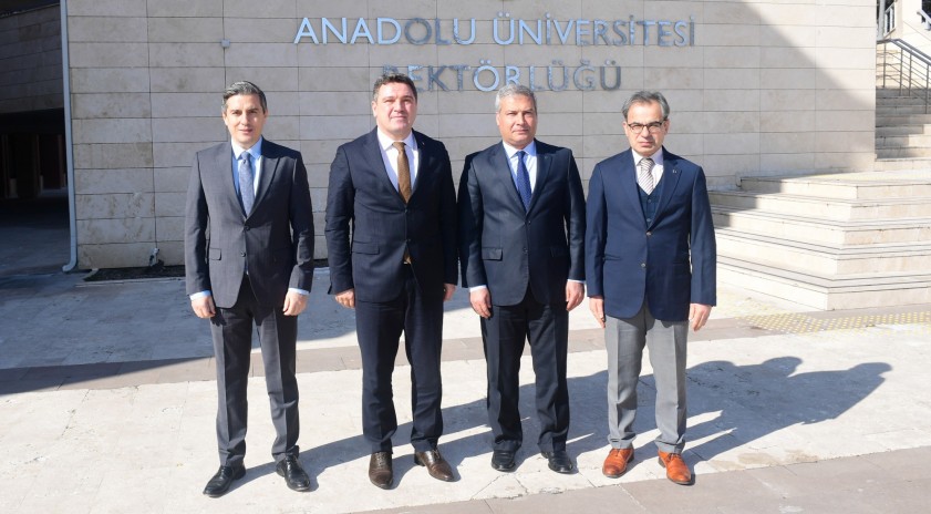 Eskişehir Cumhuriyet Başsavcısı Üzeyir Karakülah, Rektör Adıgüzel’i ziyaret etti
