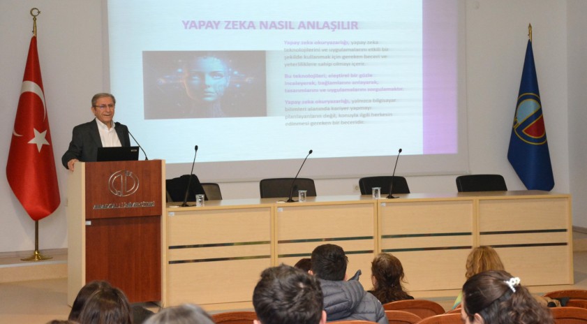 Eğitim Fakültesinde “Yapay Zekâ Ne Değildir?” semineri gerçekleştirildi