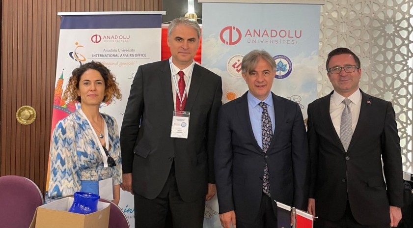 Anadolu Üniversitesi, Tunus Türk Üniversiteleri Eğitim Fuarı’na katıldı