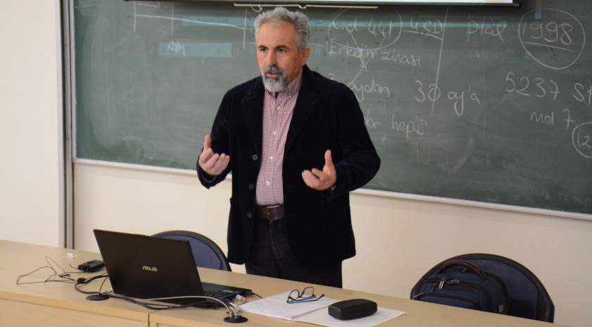 “Başöğretmen Atatürk, Modernleşme ve Hukuk” konferansı gerçekleştirildi