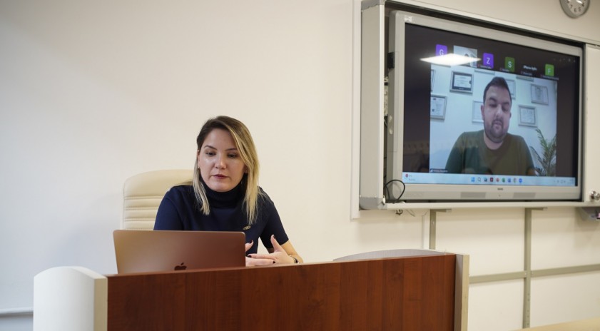 SBF’de kekemelik terapisinde merak edilenler konuşuldu