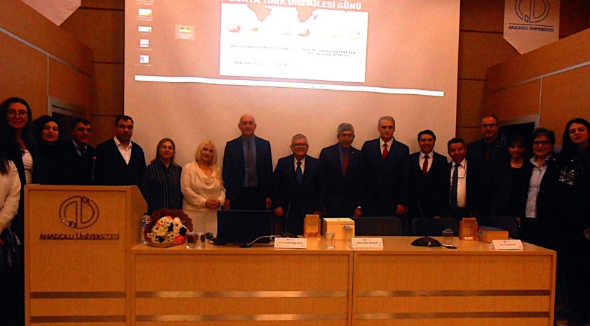 &ldquo;D&uuml;nya T&uuml;rk Dili Ailesi G&uuml;n&uuml; Konferansı&rdquo; ger&ccedil;ekleştirildi