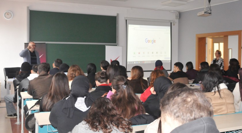 Anadolu &Uuml;niversitesi&rsquo;nde "Yapay Zeka &Ccedil;ağında Kariyerini Yeniden Tanımlamak" semineri ger&ccedil;ekleştirildi