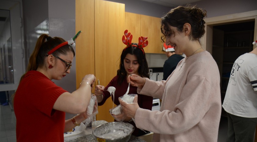 Fit-bes gingerbread cookie yapımı workshopu