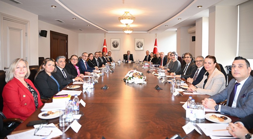 Prof. Dr. Akkaya &ldquo;Aile Hukukunda G&uuml;ncel Sorunlar &Ccedil;alıştayı&rdquo;na katıldı