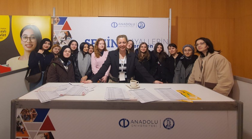 Anadolu &Uuml;niversitesi eğitim olanaklarını tanıtmaya devam ediyor