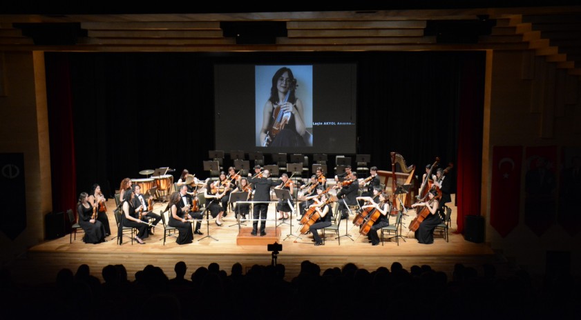 La&ccedil;in Akyol anısına anma konseri d&uuml;zenlendi