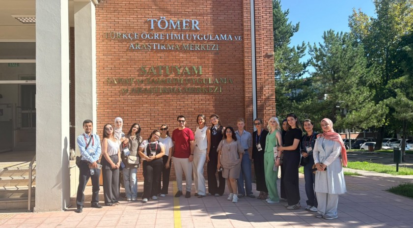 Uluslararası T&uuml;rkoloji &ouml;ğrencileri Anadolu &Uuml;niversitesinde buluştu